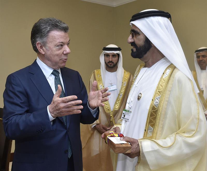 Santos asegura que Emiratos posee "mucho de lo que Colombia necesita"
